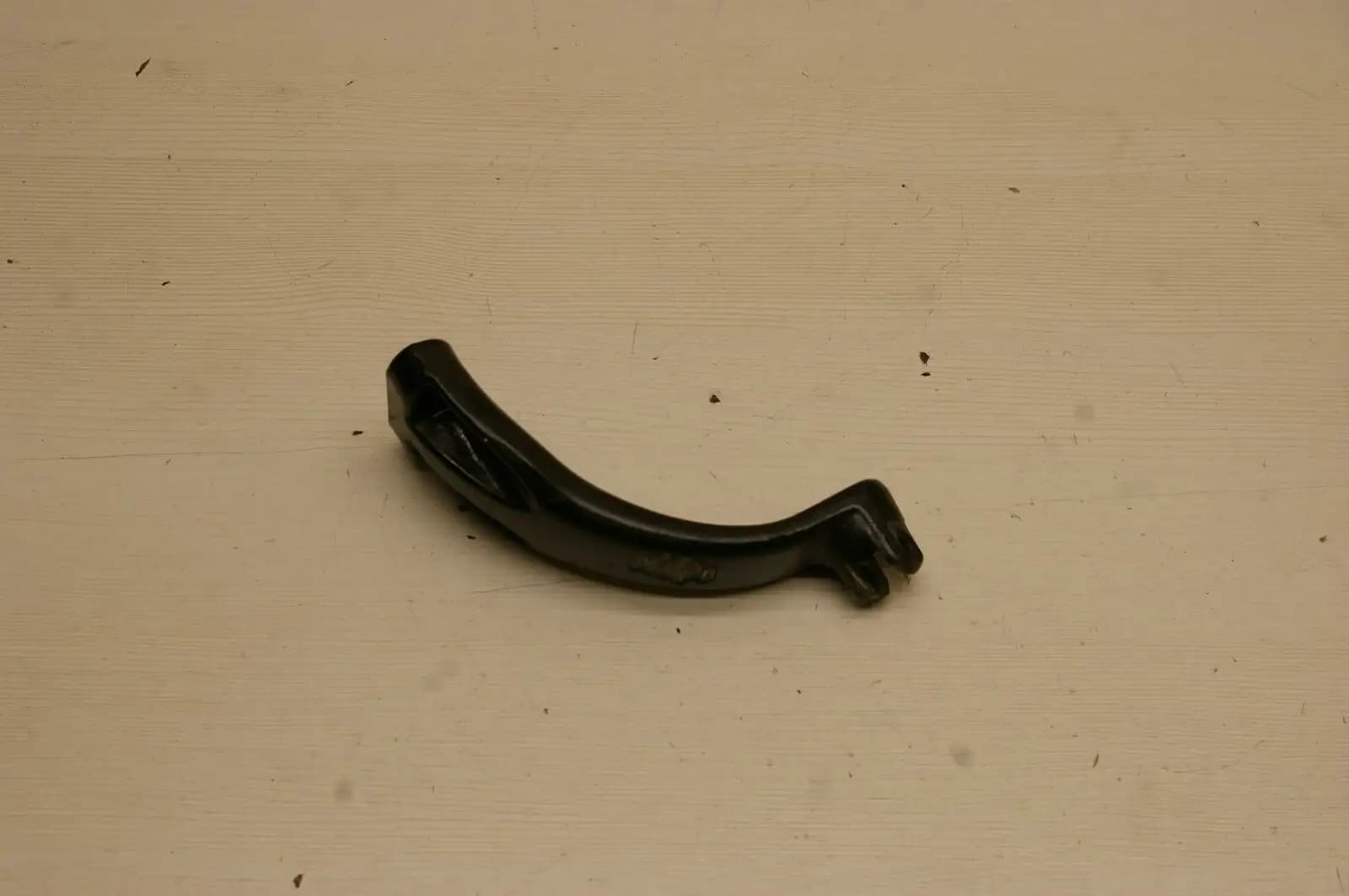 Harley Davidson Sportster XL 883 2006 Left Side Footrest Hanger / Foot / Peg