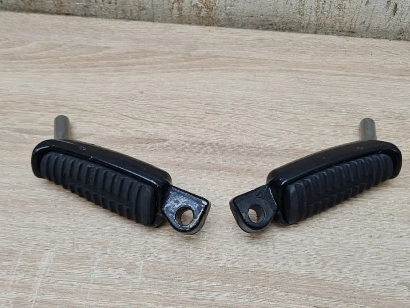 Harley Davidson 2007-2020 Footrest / Pegs 33135-07CAZ