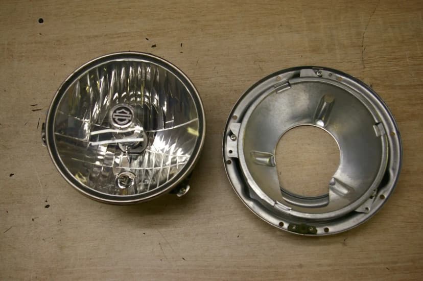 Harley Davidson / Touring HDI 2000 - 2013 7Inch Headlight H-D 68345-05